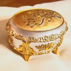 Vint SANKYO MUSIC Trinket BOX Cherry Blossoms Butterfly *Works*
